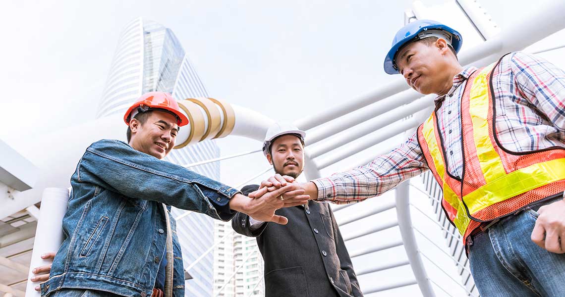 Local Company or Foreign Solo Worker? The Real Choice Behind Your Electrical Job