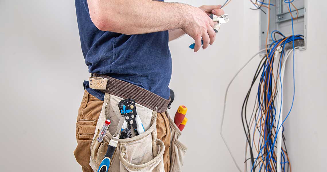 Who Should Fix Your Restaurant? — Malaysian Restaurant Maintenance Guide